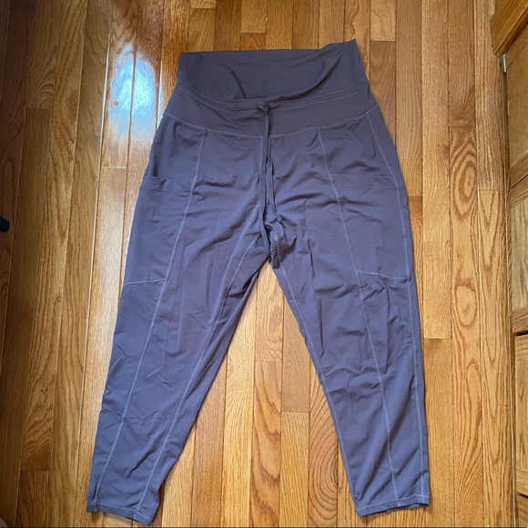 Fabletics Foldover Capri Pant with Drawstring - Picture 1 of 2
